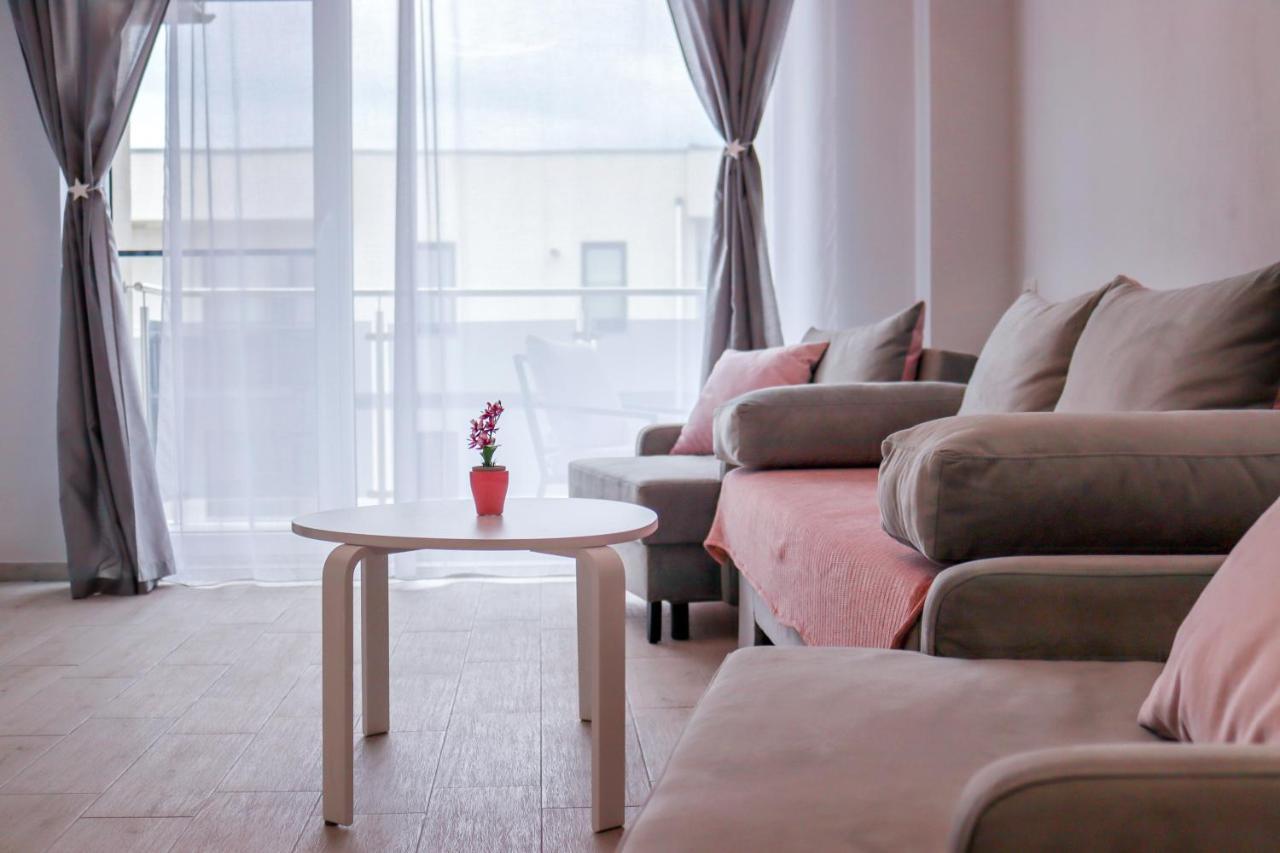 Astoria Rose Apartment Navodari Luaran gambar