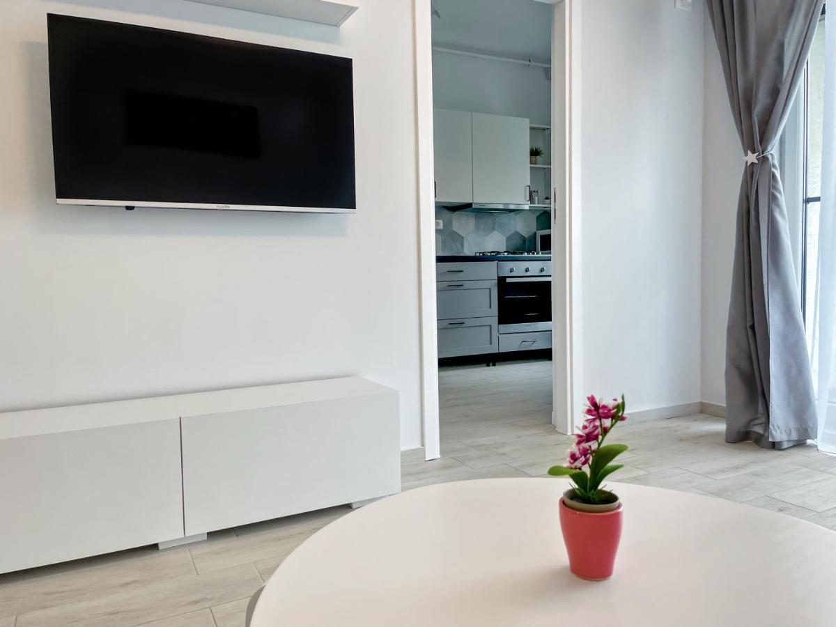 Astoria Rose Apartment Navodari Luaran gambar